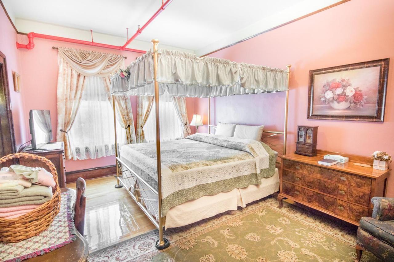 ווינטר גארדן The Edgewater Hotel מראה חיצוני תמונה