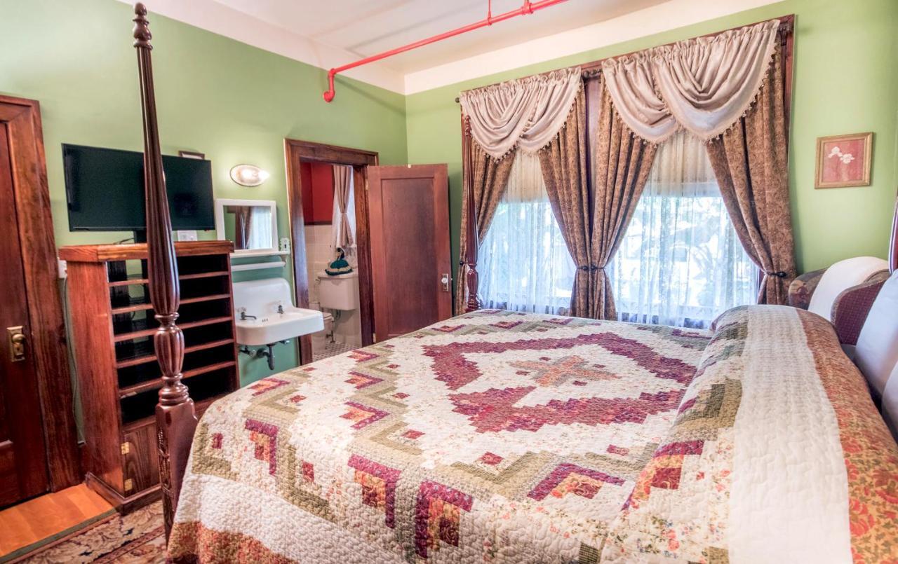 ווינטר גארדן The Edgewater Hotel מראה חיצוני תמונה