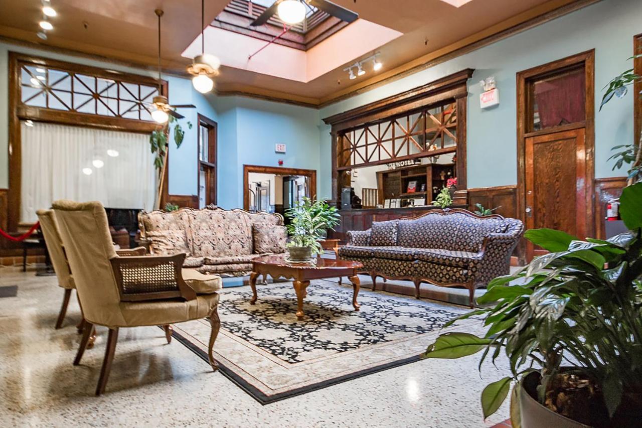 ווינטר גארדן The Edgewater Hotel מראה חיצוני תמונה